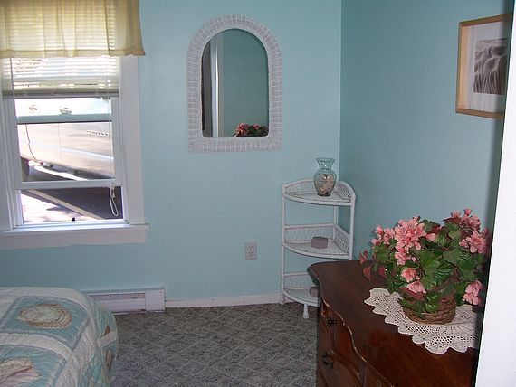 Sea Shell Inn Cottage bedroom